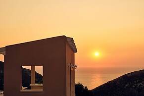 Karousa Luxury Villa