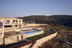 Karousa Luxury Villa
