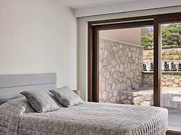 Karousa Luxury Villa