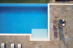 Karousa Luxury Villa