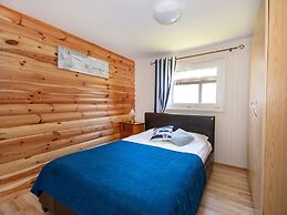 Comfortable Holiday Homes, Jacuzzi, Summer Pool