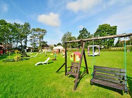 Comfortable Holiday Homes, Jacuzzi, Summer Pool