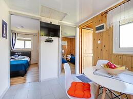 Comfortable Holiday Homes, Jacuzzi, Summer Pool