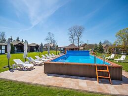 Comfortable Holiday Homes, Jacuzzi, Summer Pool
