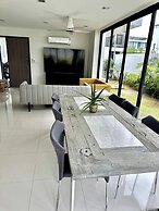 Laguna Villa With Private Pool