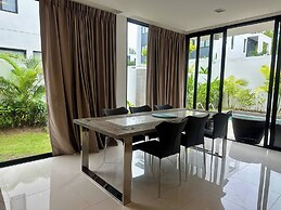 Laguna Villa With Private Pool