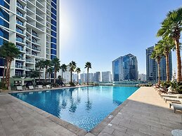 PVH - Damac Prive - Studio - Canal View