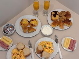 EvMaria Suites