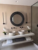 EvMaria Suites