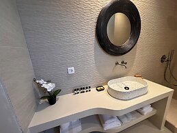 EvMaria Suites