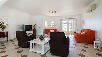 Villa Brady