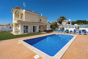 Villa Brady