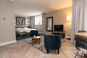 Hampton Home B&B Suites