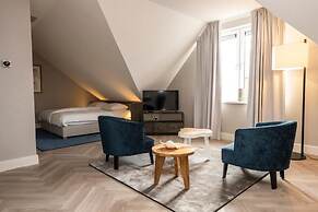 Hampton Home B&B Suites