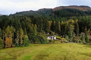 3 Bed House - Mountain Views, Firepit, Bbq