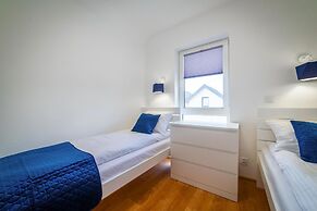 Holiday Homes With Pool, Close to the Beach