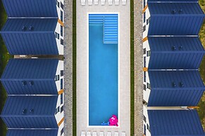 Holiday Homes With Pool, Close to the Beach