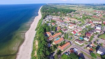 Holiday Homes With Pool, Close to the Beach