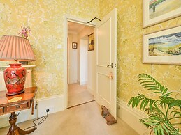 Muntham Deluxe Apartment 2