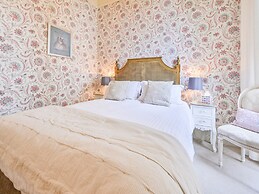 Muntham Deluxe Apartment 2
