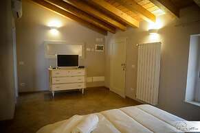 La Corte dell'Elmo B&B
