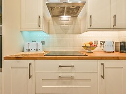 Muntham Deluxe Apartment 3