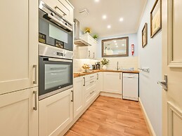 Muntham Deluxe Apartment 3