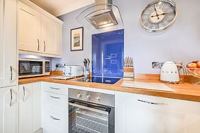 Muntham Apartment 4