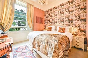 Muntham Apartment 6