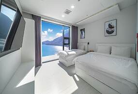 Le Grand Bleu Resort
