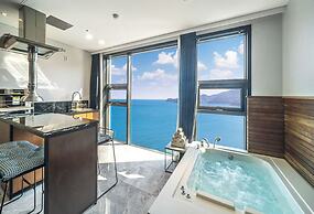 Le Grand Bleu Resort
