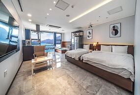 Le Grand Bleu Resort