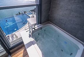 Le Grand Bleu Resort