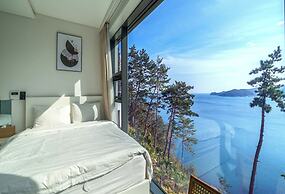 Le Grand Bleu Resort