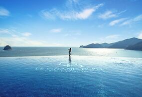 Le Grand Bleu Resort