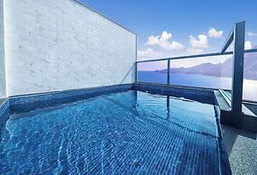 Le Grand Bleu Resort
