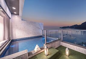Le Grand Bleu Resort