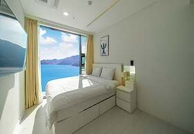 Le Grand Bleu Resort