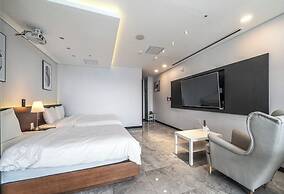 Le Grand Bleu Resort