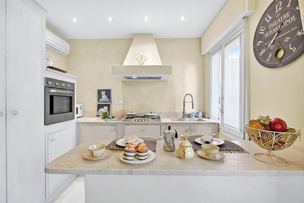 Chic Retreat With Park Central Salo