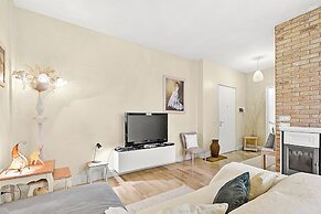 Chic Retreat With Park Central Salo