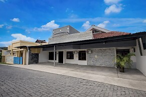 Hotel O AGH 18
