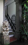 Tusantha Ubud A Trishula Collection