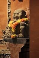 Tusantha Ubud A Trishula Collection