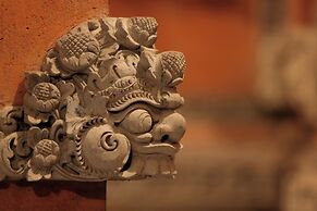 Tusantha Ubud A Trishula Collection