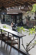 Tusantha Ubud A Trishula Collection