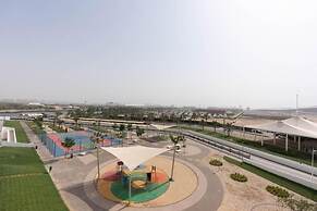 Bloomfields Iconic 1BR Waters Edge