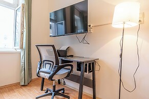 Luxury Flat with Access to Danube