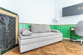 Cozy Room Near Landstraße for Long Stay