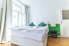 Cozy Room Near Landstraße for Long Stay